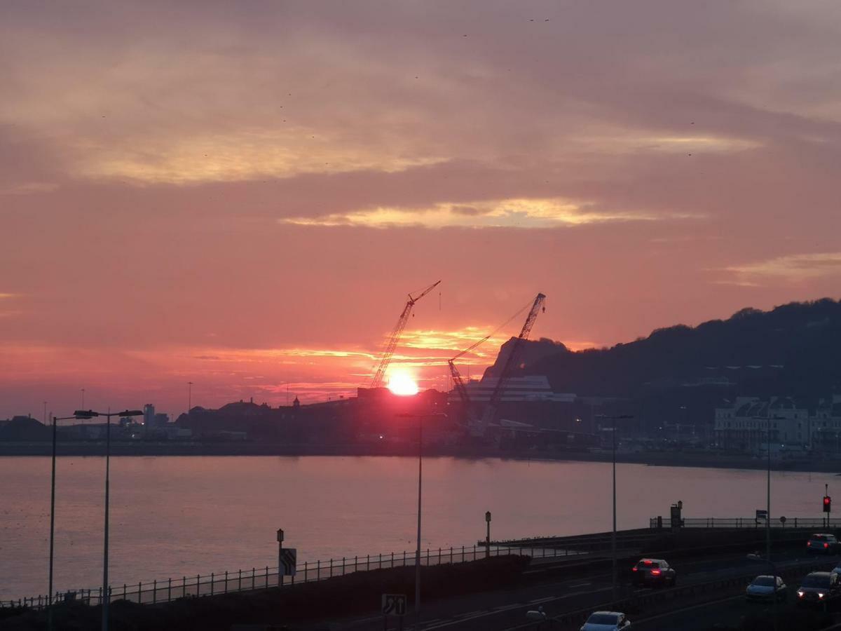 Whole Flat Next To Dover Port With Parking Esterno foto