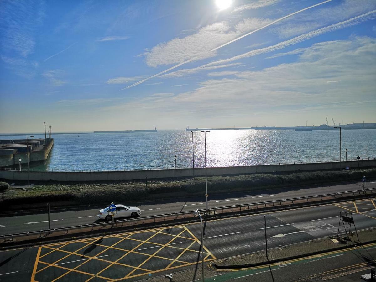 Whole Flat Next To Dover Port With Parking Esterno foto
